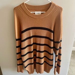 Abercrombie Oversized Crew Sweater size Medium